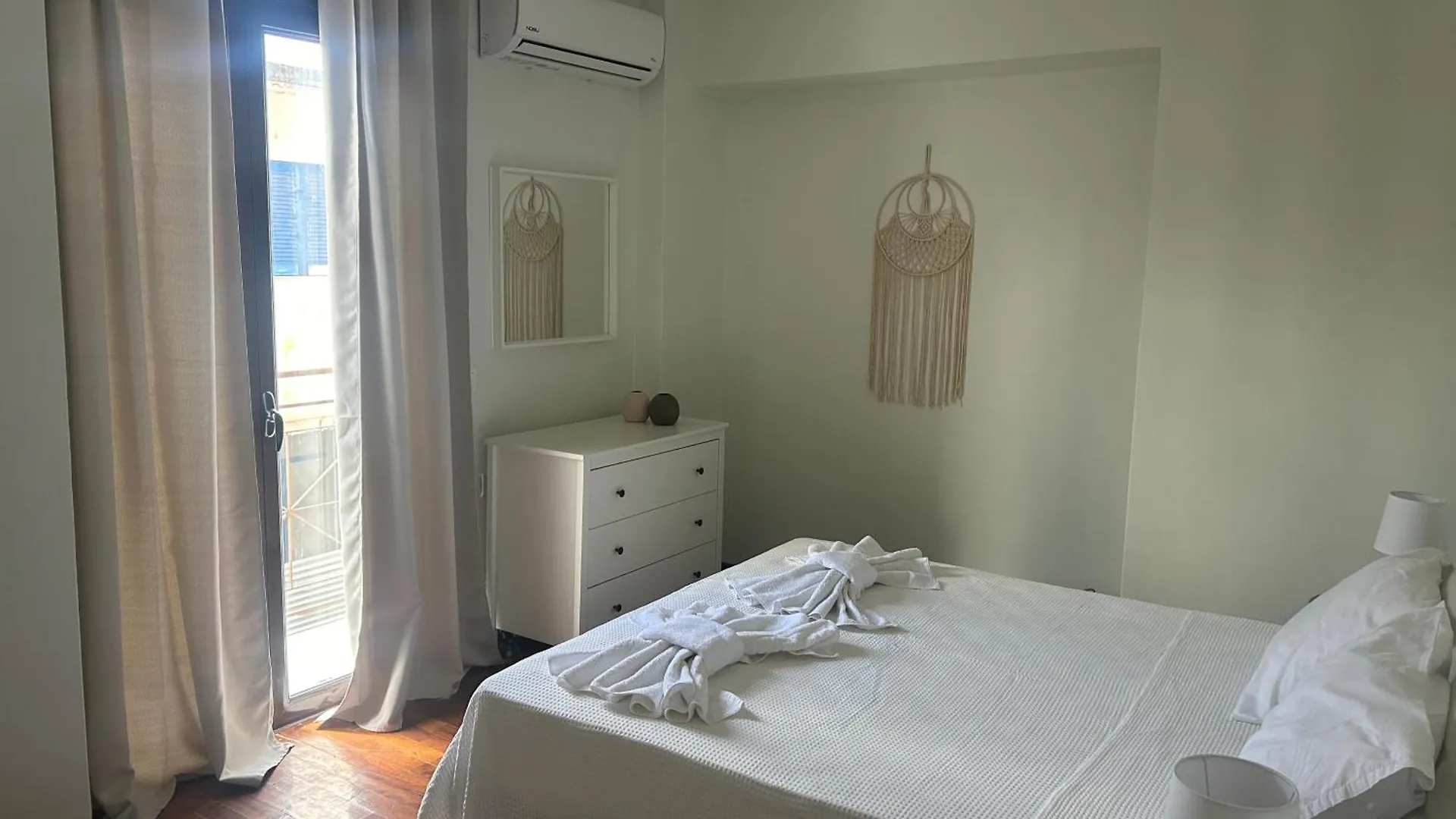 Athena'S Sea View Apartment 阿尔戈斯托利翁 希腊